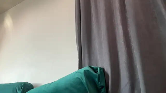 Snapshot of Iris_cherry chatting on 03.12.26 Iris cherry online show from 03.12.26