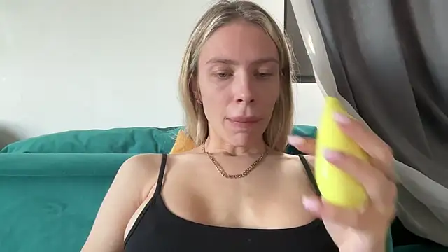 Iris cherry online show from 04.17.26