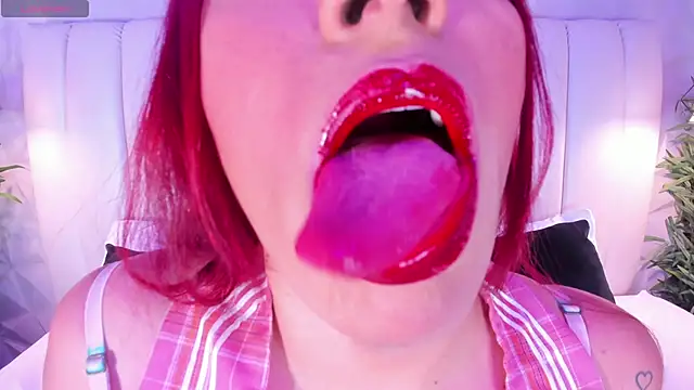 Snapshot of naughty_flower18 chatting on 01.20.25 naughty flower18 online show from 01.20.25