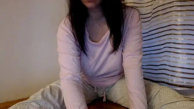 Snapshot of SofiaLenis chatting on 12.14.25 SofiaLenis online show from 12.14.25