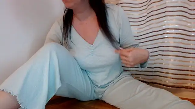 Snapshot of SofiaLenis chatting on 06.10.26 SofiaLenis online show from 06.10.26