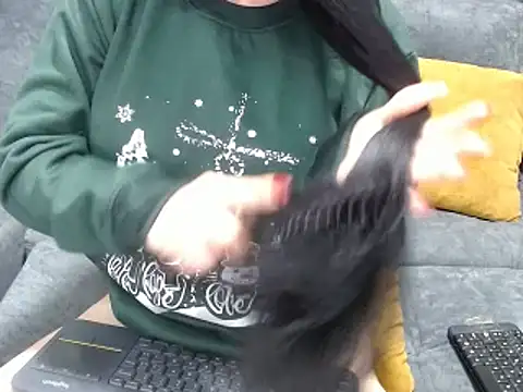 Snapshot of kamila-diablita chatting on 12.23.24 kamila-diablita online show from 12.23.24