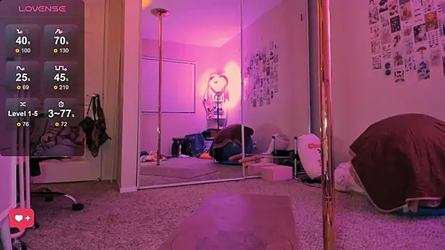 Evie-Luna online show from 12.18.25