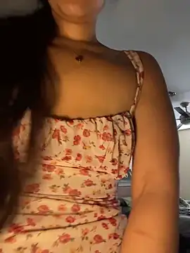 Snapshot of Evie-Luna chatting on 01.11.26 Evie-Luna online show from 01.11.26