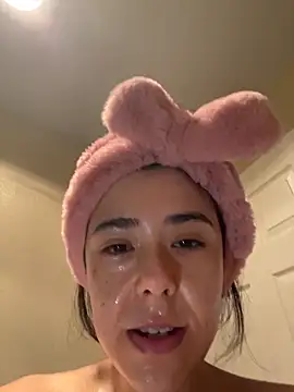 Snapshot of Evie-Luna chatting on 01.16.26 Evie-Luna online show from 01.16.26