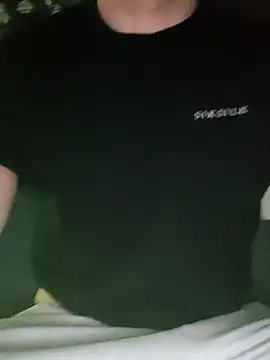 Snapshot of Intense_1337 chatting on 12.29.24 Intense 1337 online show from 12.29.24