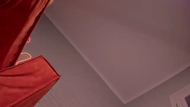 Snapshot of Betty_Pink chatting on 12.09.24 Betty Pink online show from 12.09.24