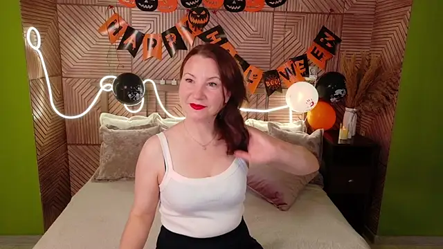 Snapshot of AliceeShy chatting on 11.01.25 AliceeShy online show from 11.01.25