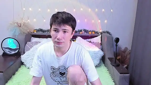 Yumi steve online show from 10.27.25