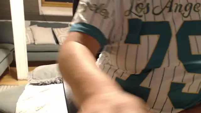 Snapshot of KimMitchelli chatting on 10.22.25 KimMitchelli online show from 10.22.25