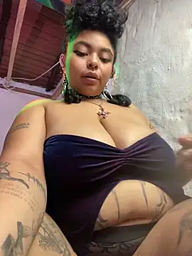 Snapshot of PrincessLauren420 chatting on 01.09.25 PrincessLauren420 online show from 01.09.25