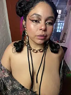 Snapshot of PrincessLauren420 chatting on 01.27.25 PrincessLauren420 online show from 01.27.25