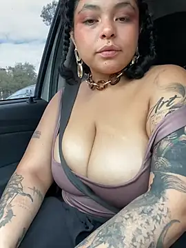 Snapshot of PrincessLauren420 chatting on 03.22.25 PrincessLauren420 online show from 03.22.25