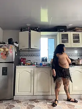 Snapshot of PrincessLauren420 chatting on 11.13.25 PrincessLauren420 online show from 11.13.25