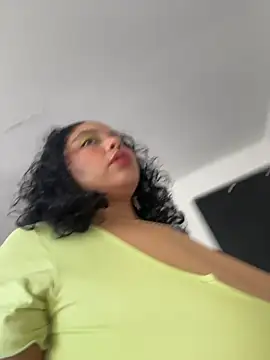 Snapshot of PrincessLauren420 chatting on 11.23.25 PrincessLauren420 online show from 11.23.25