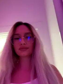 mollyxxx online show from 10.10.25