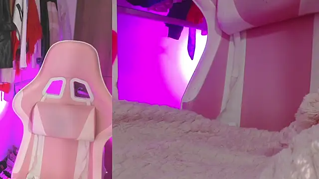 Snapshot of KataFerreira777 chatting on 11.30.25 KataFerreira777 online show from 11.30.25