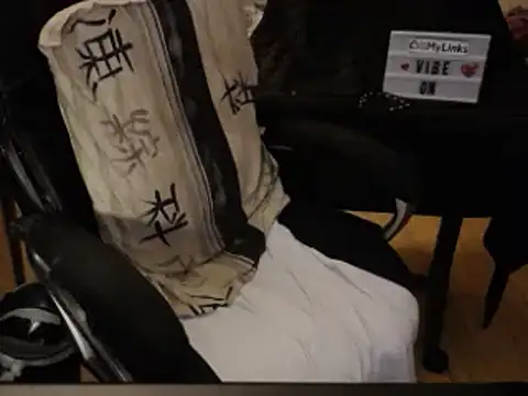 Snapshot of Cocotinexo chatting on 03.19.25 Cocotinexo online show from 03.19.25