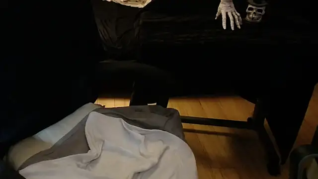 Snapshot of Cocotinexo chatting on 10.25.25 Cocotinexo online show from 10.25.25