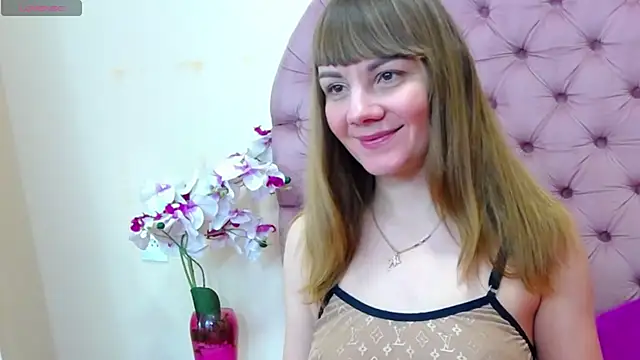 Snapshot of Leslie_passion chatting on 02.09.25 Leslie passion online show from 02.09.25