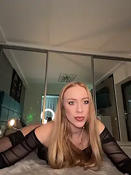 Snapshot of RockQueen_A chatting on 11.29.25 RockQueen A online show from 11.29.25