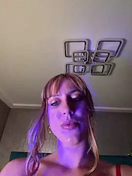 Snapshot of RockQueen_A chatting on 07.31.26 RockQueen A online show from 07.31.26