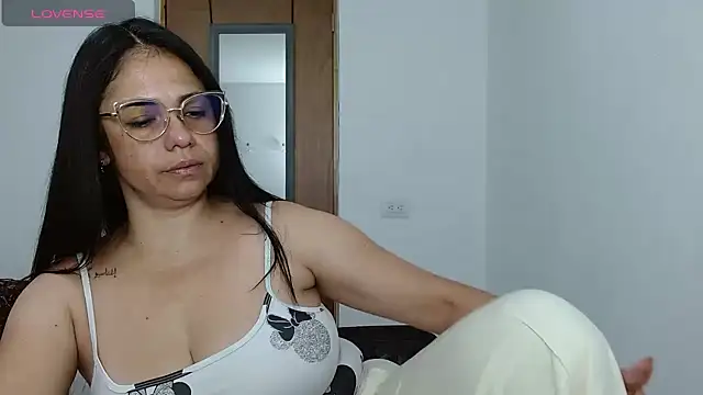 selena ferri online show from 03.28.26