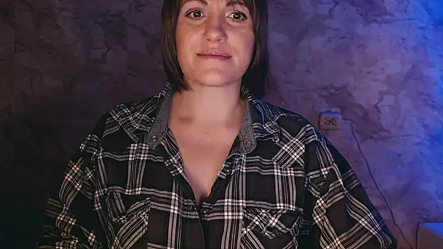 Snapshot of _letty_ chatting on 12.06.24 letty online show from 12.06.24