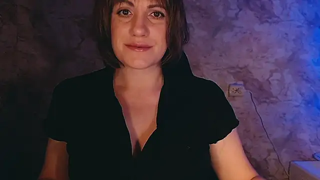 Snapshot of _letty_ chatting on 12.19.24 letty online show from 12.19.24