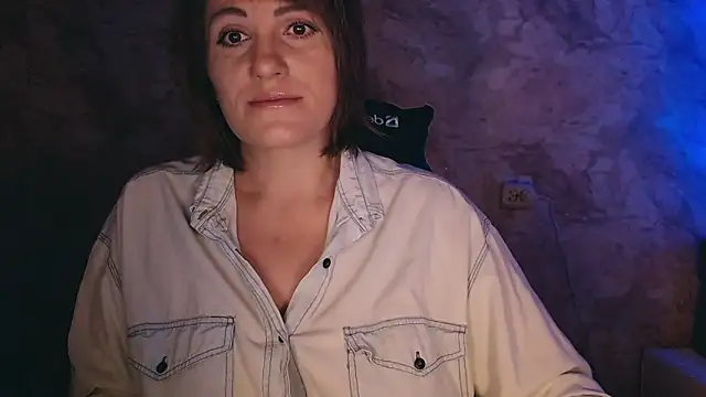 Snapshot of _letty_ chatting on 01.11.25 letty online show from 01.11.25