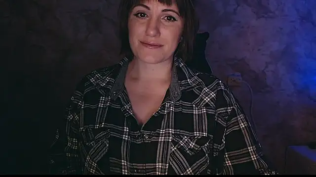 Snapshot of _letty_ chatting on 03.08.25 letty online show from 03.08.25