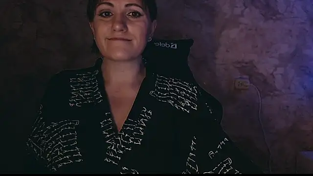 Snapshot of _letty_ chatting on 03.12.25 letty online show from 03.12.25