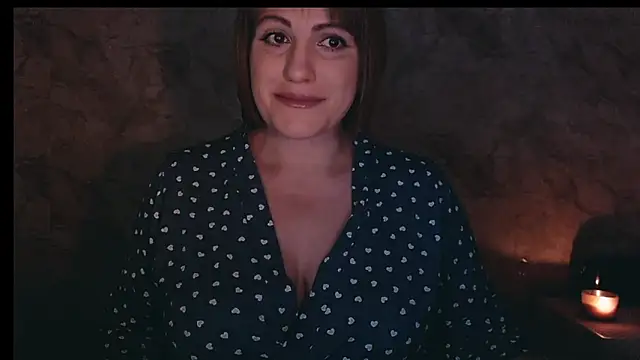 Snapshot of _letty_ chatting on 11.13.25 letty online show from 11.13.25