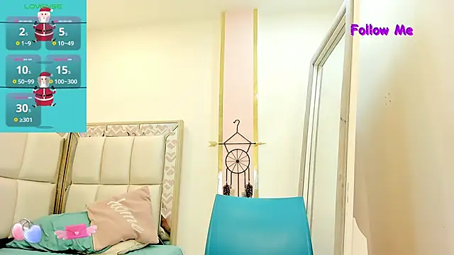 Snapshot of Oriana_Davis1 chatting on 12.11.24 Oriana Davis1 online show from 12.11.24