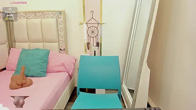 Snapshot of Oriana_Davis1 chatting on 02.10.25 Oriana Davis1 online show from 02.10.25