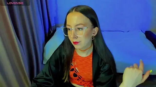 CurlySteph online show from 04.11.26