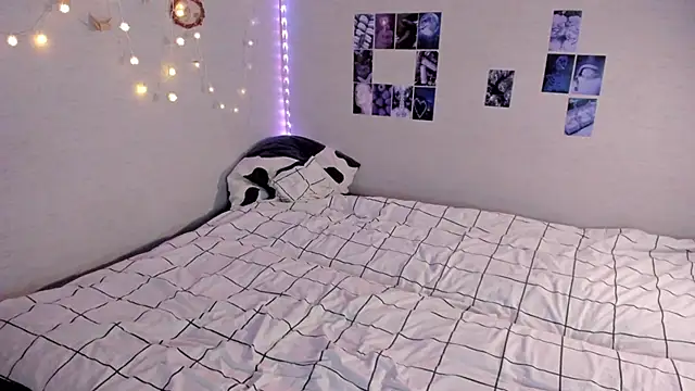 Snapshot of YunaPeace chatting on 01.15.26 YunaPeace online show from 01.15.26