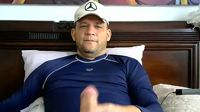 Snapshot of altenori112 chatting on 12.31.24 altenori112 online show from 12.31.24