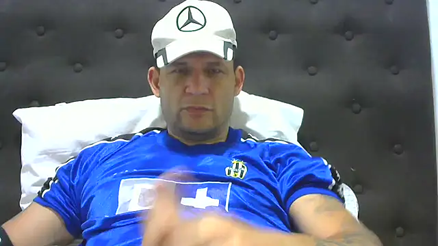 Snapshot of altenori112 chatting on 02.20.25 altenori112 online show from 02.20.25
