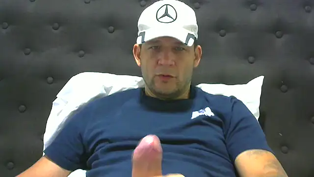 Snapshot of altenori112 chatting on 02.22.25 altenori112 online show from 02.22.25