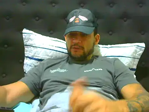 Snapshot of altenori112 chatting on 10.17.25 altenori112 online show from 10.17.25
