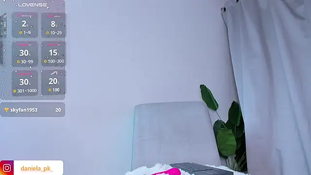 roxy pk  online show from 03.13.25