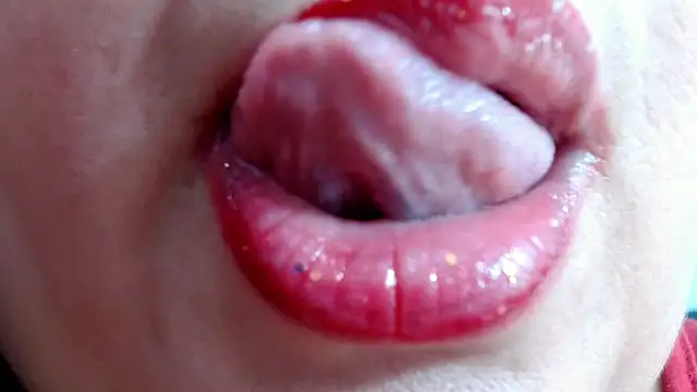 Kerly Doll online show from 01.14.25