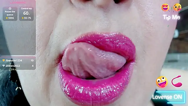 Kerly Doll online show from 01.21.25