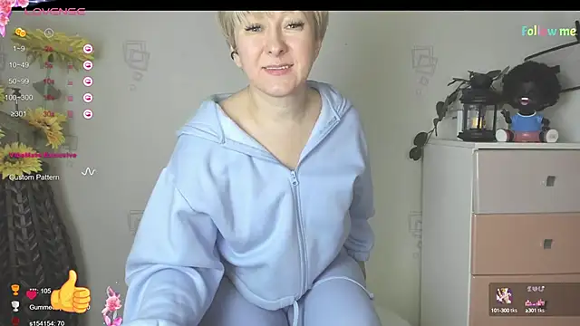 Mia Wintermood online show from 01.31.25