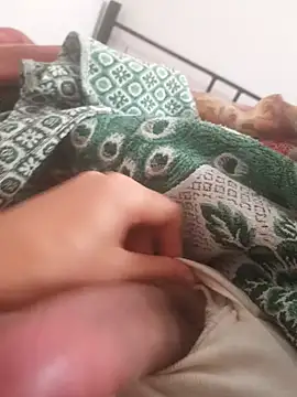 Snapshot of Ummfuss1 chatting on 12.17.24 Ummfuss1 online show from 12.17.24