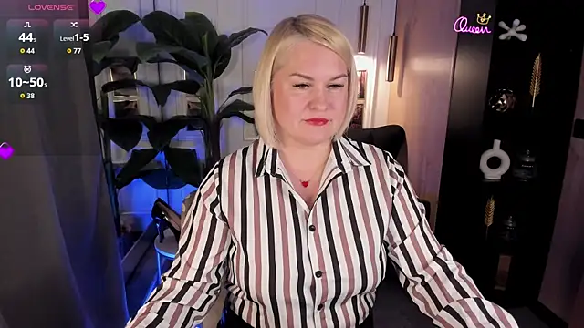 YolandaKiss online show from 05.13.26