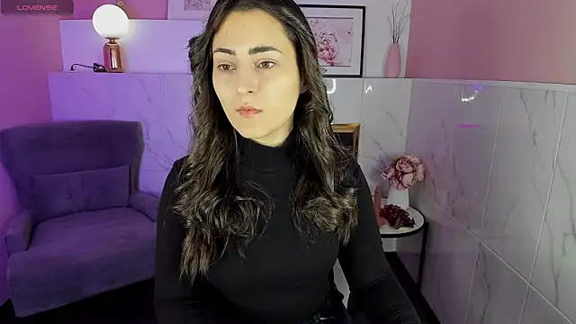 Snapshot of KylieMellow chatting on 01.19.25 KylieMellow online show from 01.19.25