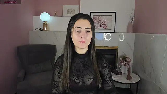 Snapshot of KylieMellow chatting on 01.25.25 KylieMellow online show from 01.25.25