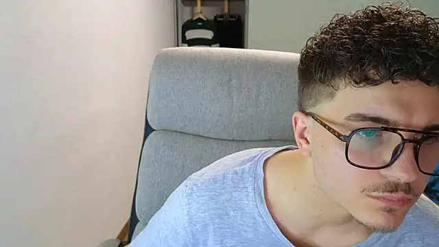 Remy Miles online show from 11.26.25